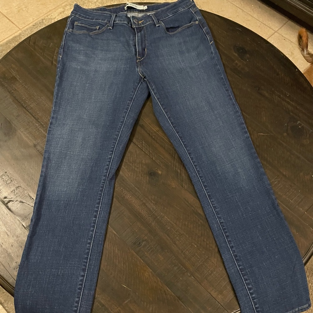 Levi’s mid rise skinny